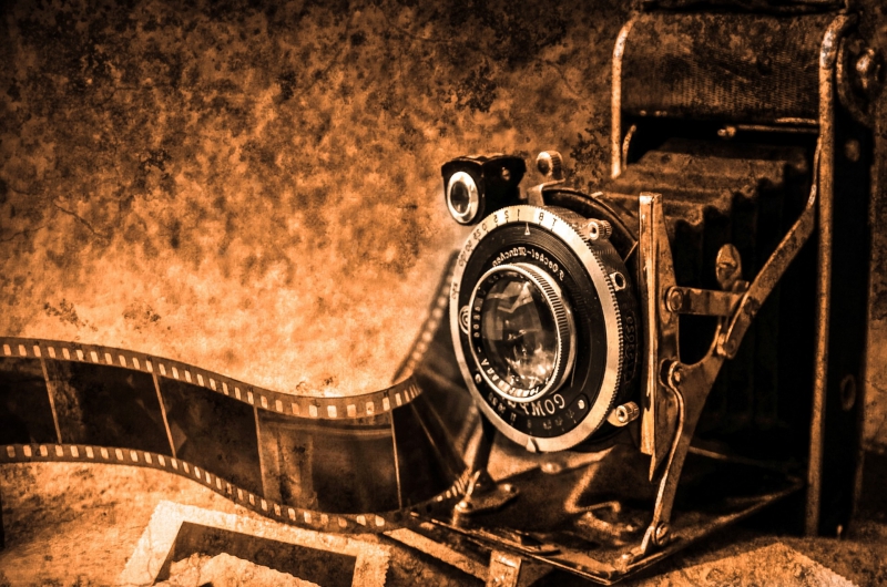 photographe-AUVARE-min_light-wood-night-camera-photography-vintage-1245236-pxhere.com